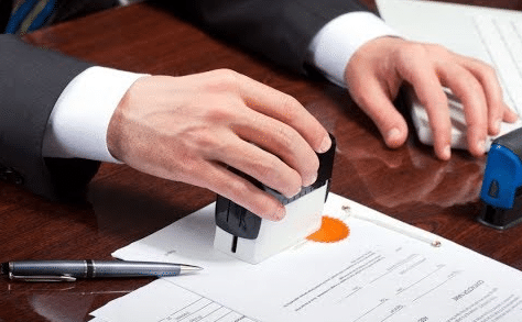 contratar a un notario de herencias